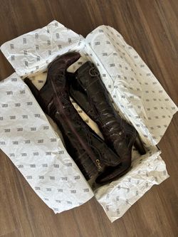 $700 King Tartufoli women's Italian boots