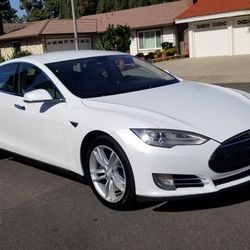 2014 Tesla Model S P85d