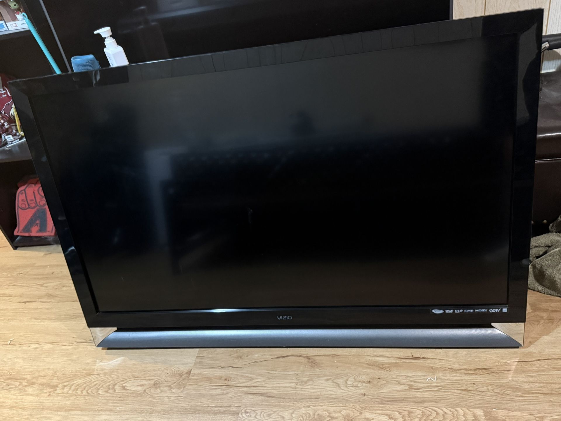 Vizio VF550XVT1A 55-inch 120Hz 1080p LCD TV
