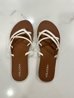 Volcom women’s white sandals