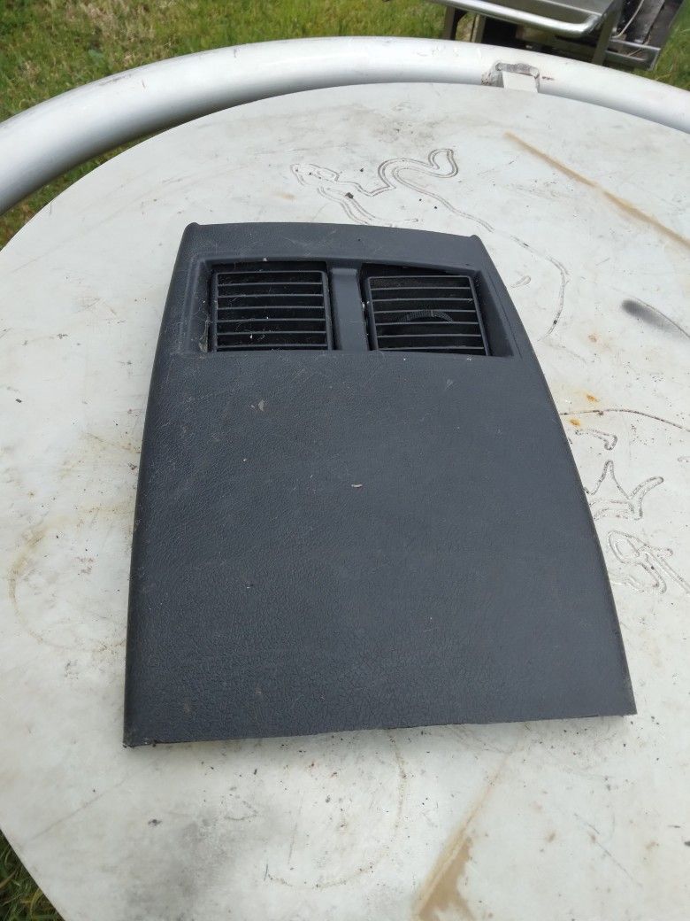 2007 Dodge Charger Console Rear Vents Parts