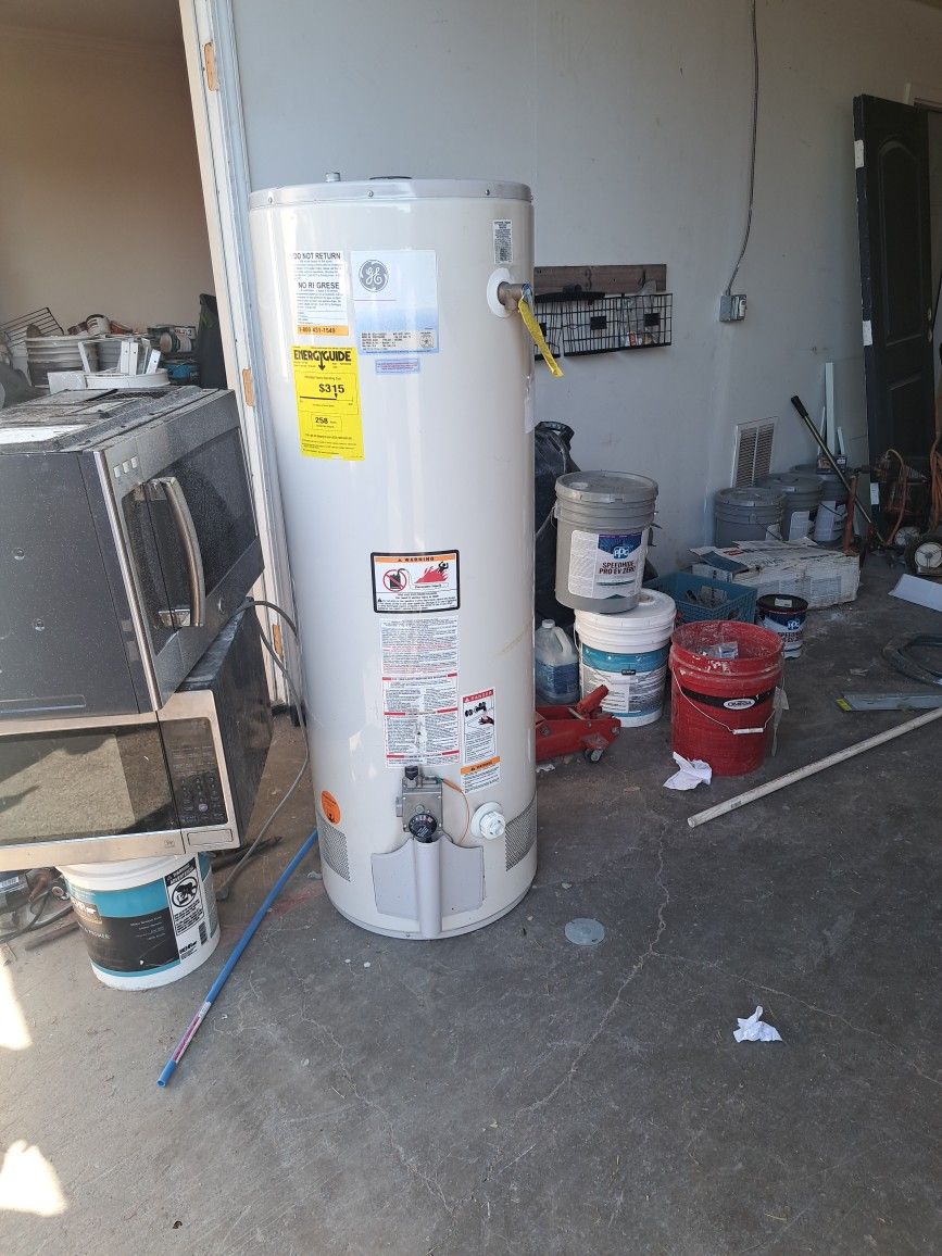 50 Gallos Water Heater