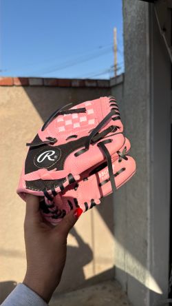 Tball glove girls