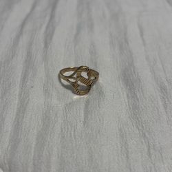 10k  Gold “s” Ring 