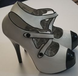 BORDELLO Teeze-23 Series 5 3/4" Heel Platform Pump - White-Black Patent