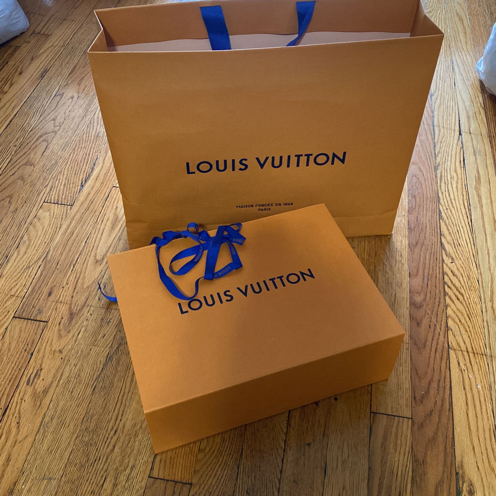 Louis Vuitton Shopping Bag And Bag Box for Sale in Queens, NY