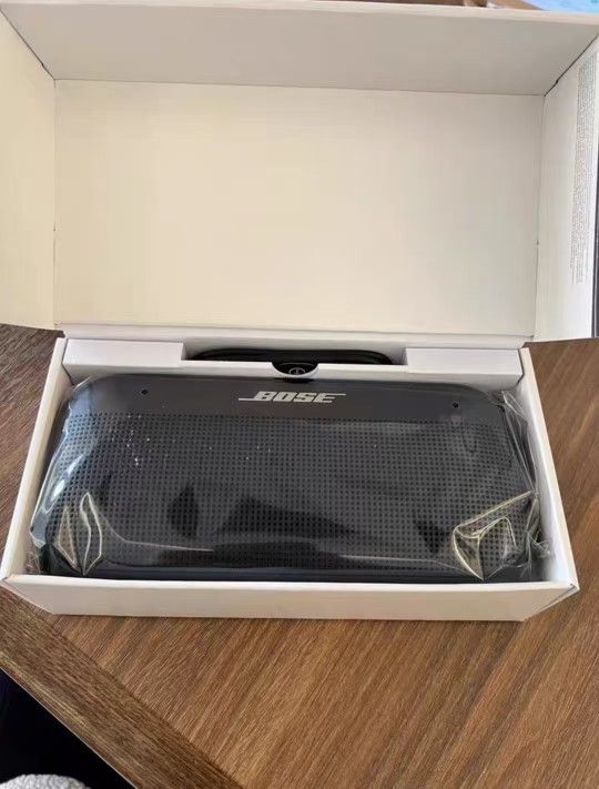The all-new Bose SoundLink Flex portable Bluetooth speaker