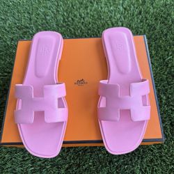 Hermès Oran Sandals – Rose Bonbon