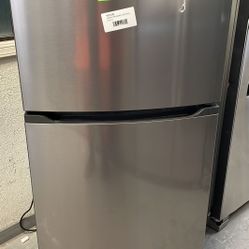 FRIGIDAIRE FFHTVV 13.9-cu ft Top-Freezer Refrigerator 3J