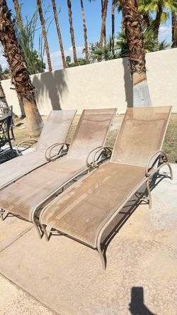 Chaise lounge
