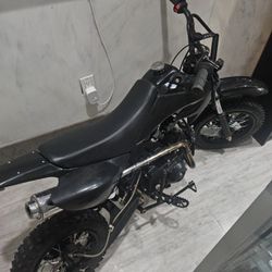 110 Cc 4 Stroke Dirt Bike 