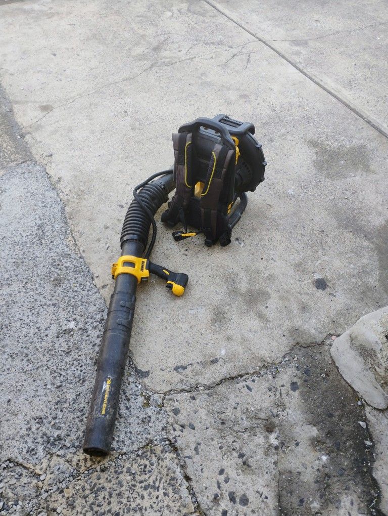 DeWalt Leaf Blower