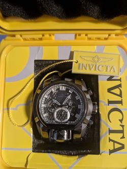 Invicta Men’s Chronograph Watch w/ Dive Case | Like New 💎
