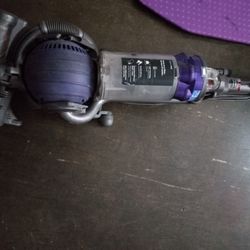 Dyson Ball Vacuum Includes Accessories 