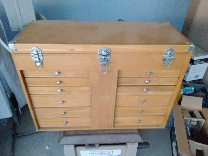 Gerstner Style Wood Machinist Tool Box $1 for Sale in Riverside