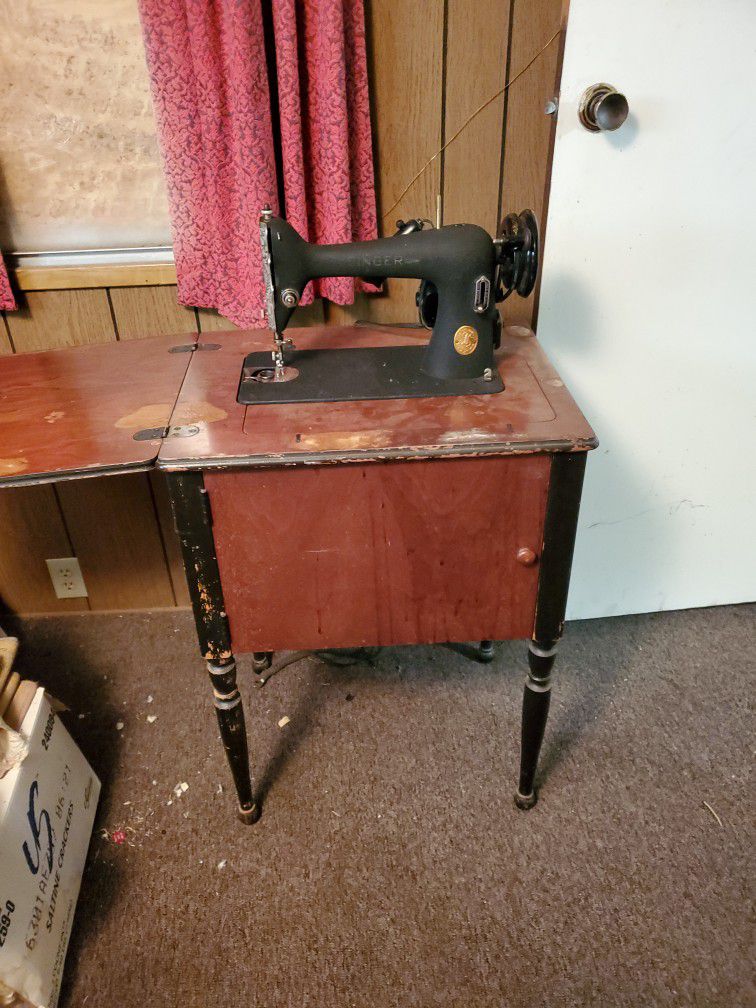 Antique Sanger Sewing Machine Table (Electric)