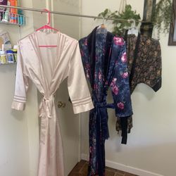 Woman’s Robe Size’s  M/L $ 4 Each 