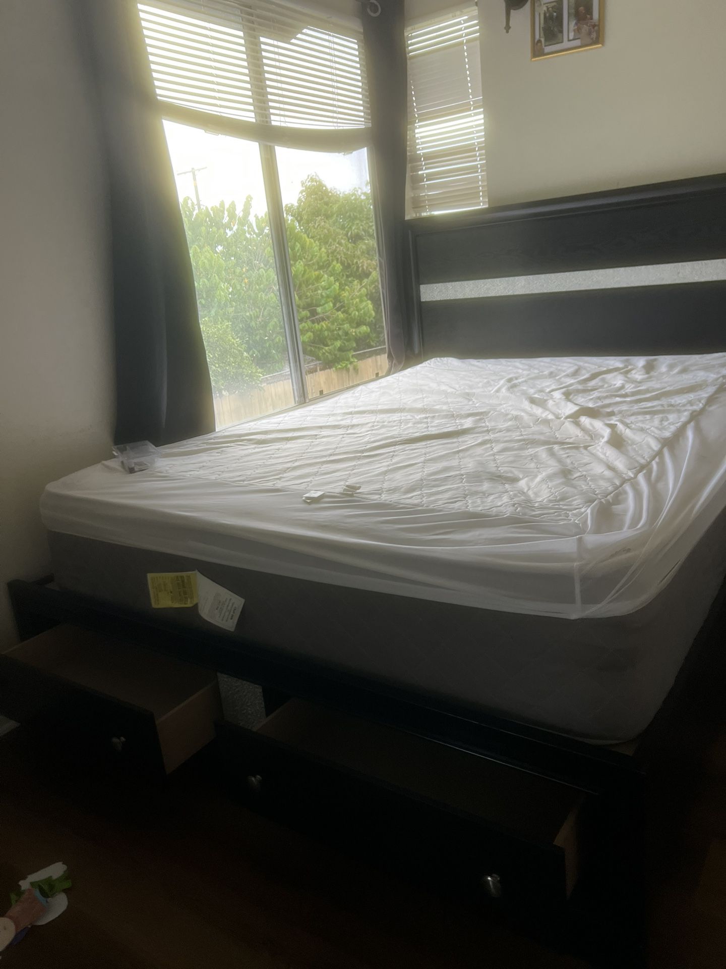 I m  Selling My big bed