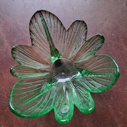 Vintage leaf bowl