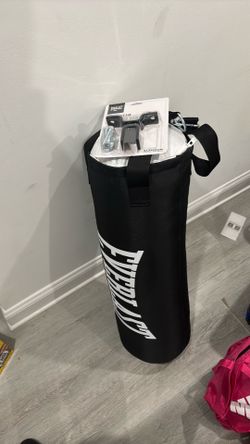 Everlast Heavy Bag