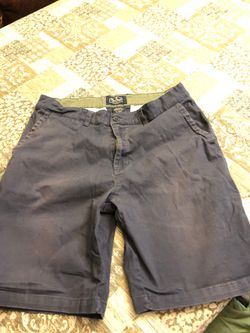 Men’s shorts size 34