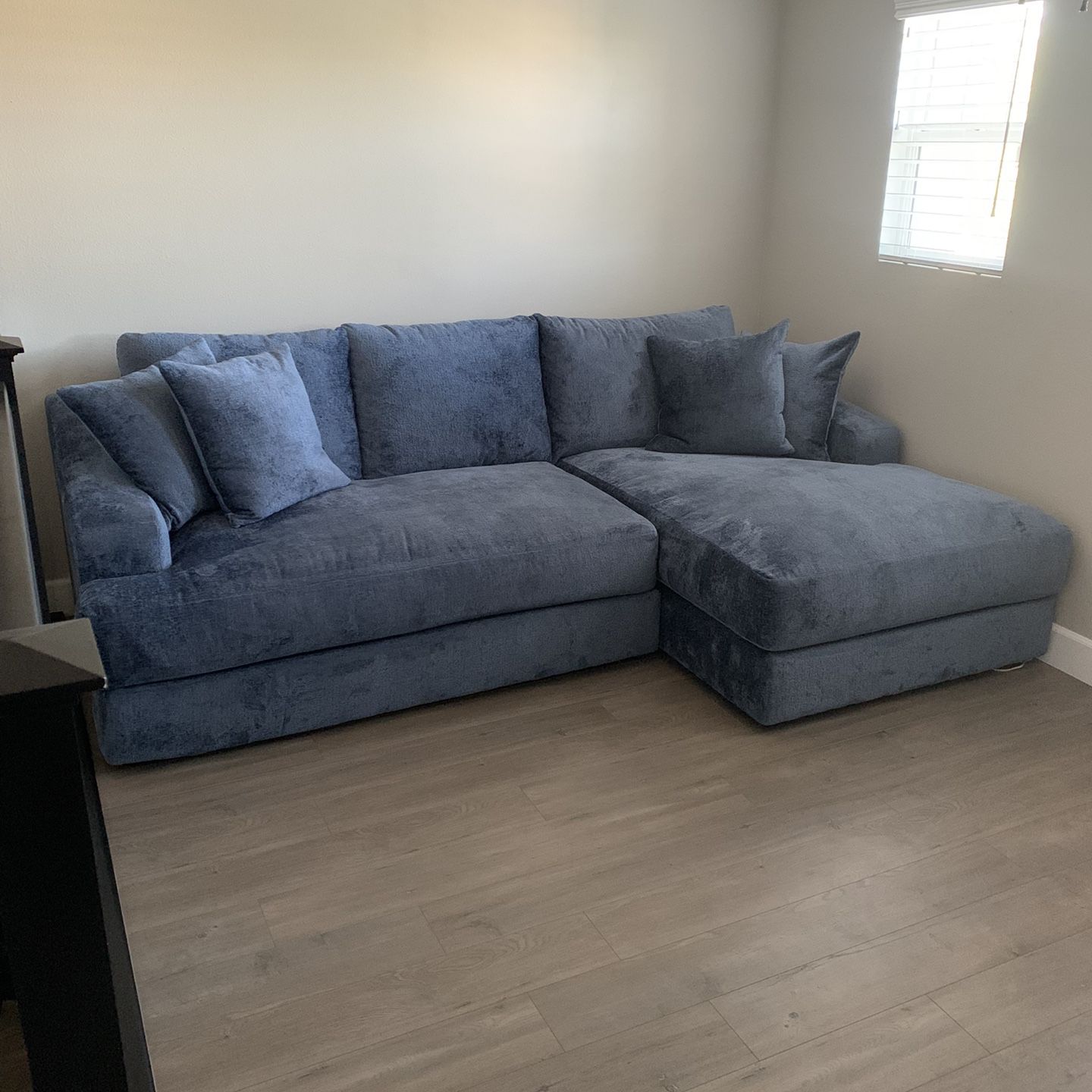 New Couch Sectional  “Super Nice” & Roomy Still Available 4/20/24
