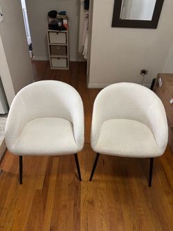 Set of 2 Boucle Chairs