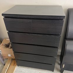 5 And 3 Drawer Chester And 3 Cube organizer Stand