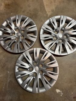 Set of 3 Silver Hubcaps Wheel Covers