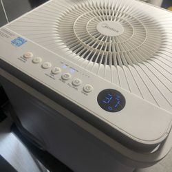 Dehumidifier 