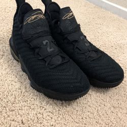 Lebron XVI Low - “I’m King” Basketball Shoes - Size 7Y