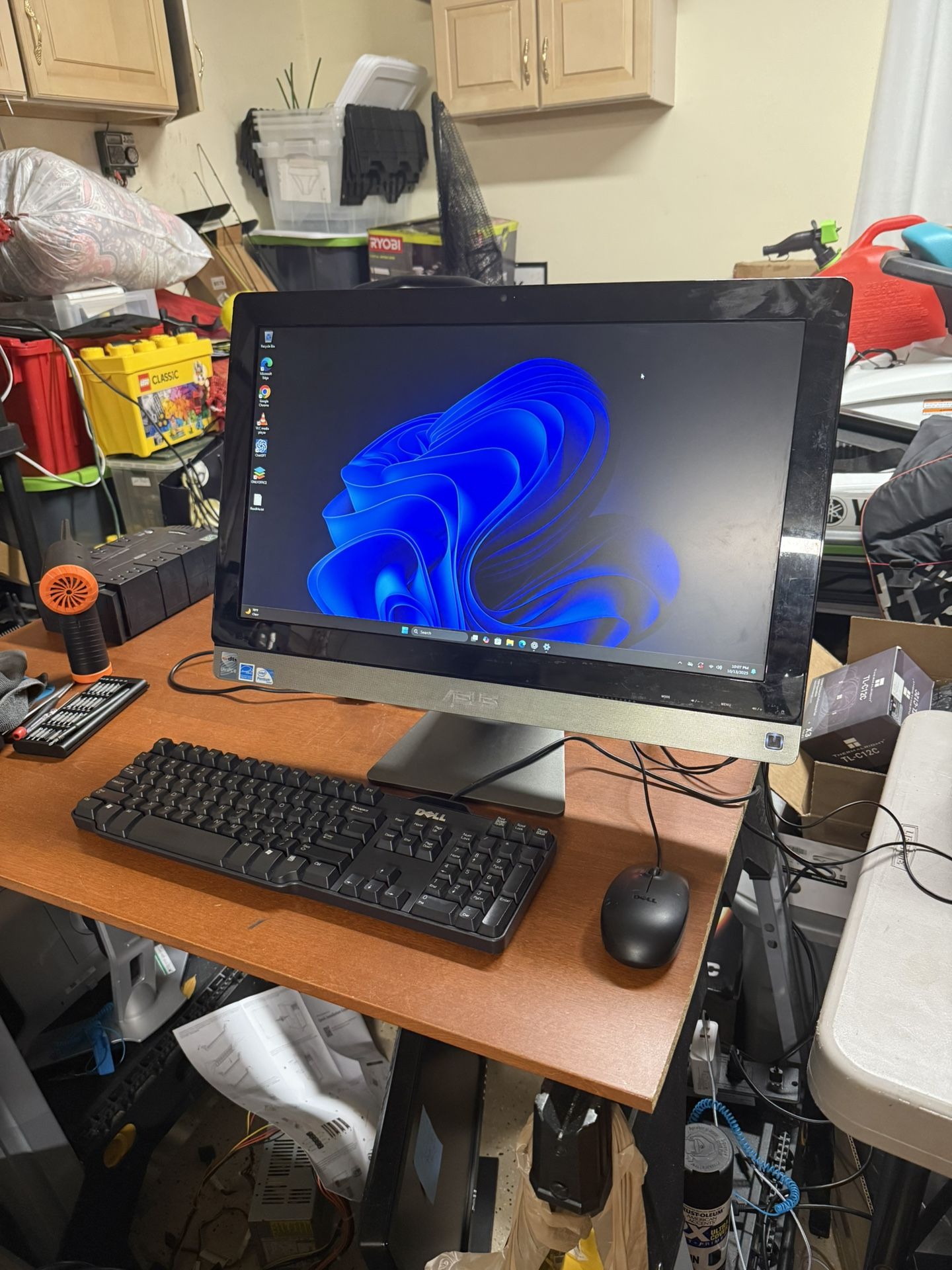 ASUS All-In-One Computer with Keyboard, Mouse, and Power Cable
