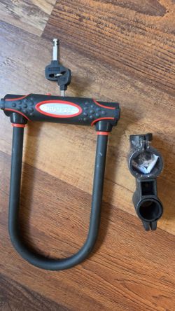Master Lock U-Lock Bike Lock with Keys and Mount