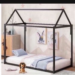 Children’s Playhouse Bed Canopy Style 