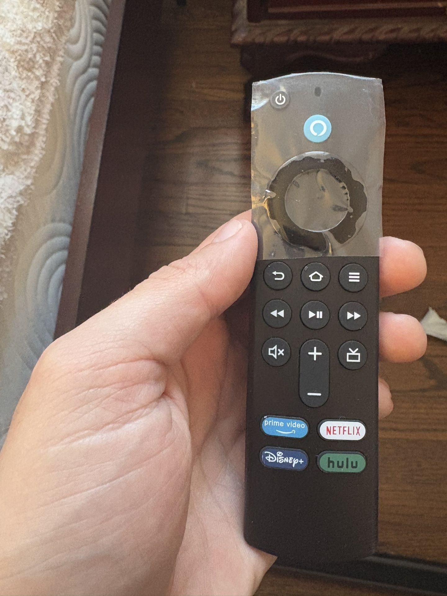 This is a Universal 4K TV Remote Control (Model L5B83G) designed for seamless integration with multiple devices