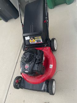 Yard Machines 21" Gas Push Lawn Mower