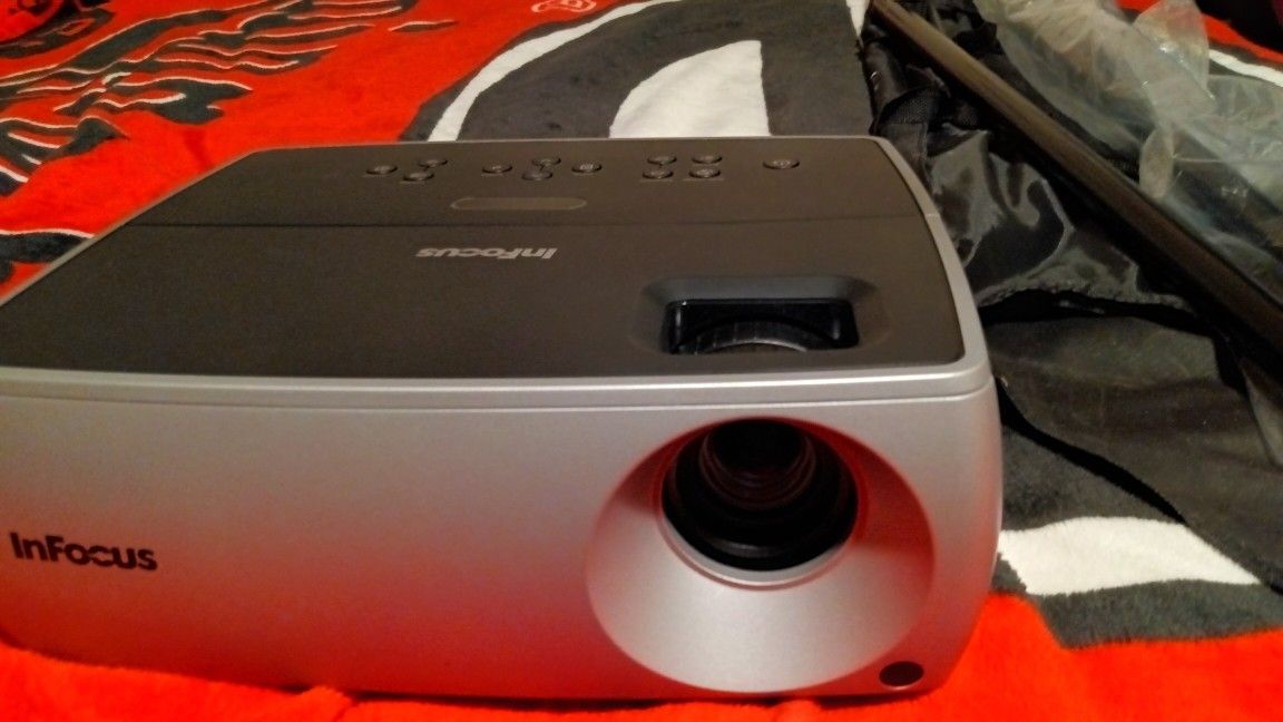 InFocus Projector With Back Drop