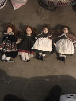 Porcelain Dolls Set Of 4