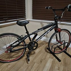 Felt Sector Expert Racing Bicycle With Bombshell Upgrades