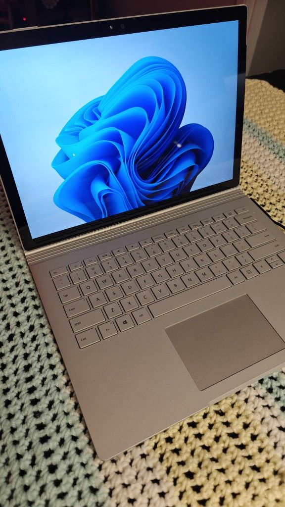 Surface Book 