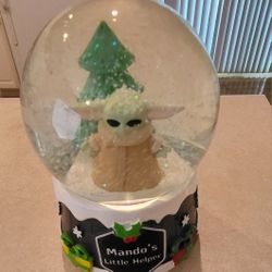 Star Wars Mando's Little Helper Snow Globe