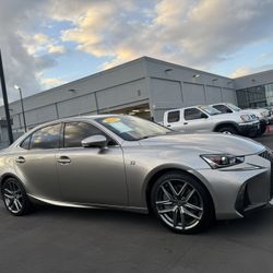 2017 LEXUS IS 200t $26.995