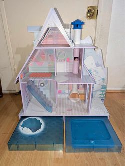 Doll house $5