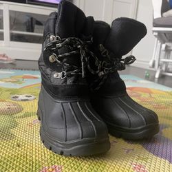 Kids Sz3 Winter Snow Boots 