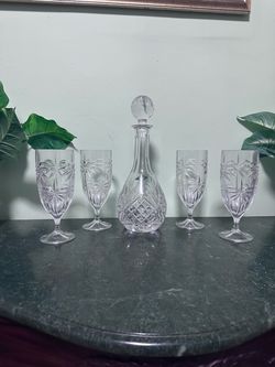 Crystal Decanter Set with 4 Glasses