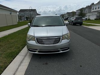 2012 Chrysler Town & Country