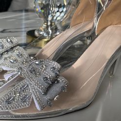 Beautiful Silver Bow Heels 