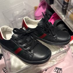 Gucci Shoes 