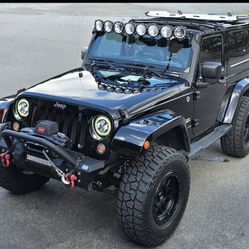 2014 Jeep Wrangler Sahara - CLEAN