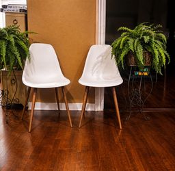 2 White Side Chairs
